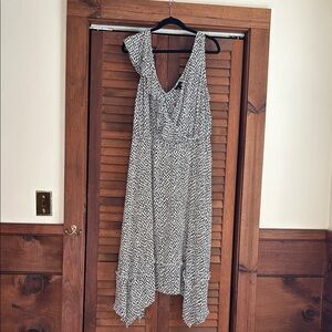 Who What Wear Black and White Asymmetrical Midi Dress